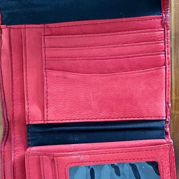 Vintage Fossil Red Leather Wallet - Picture 5 of 11